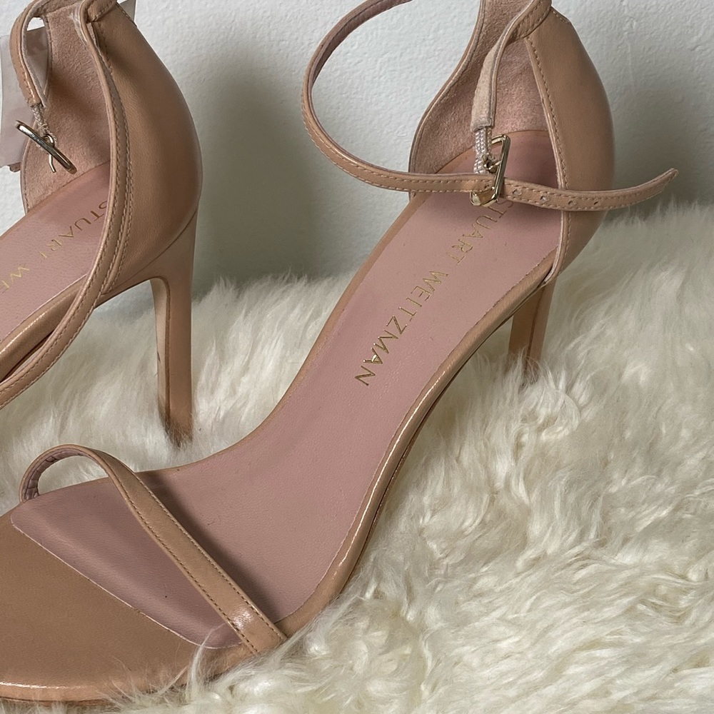Stuart Weizman nude heels never worn!